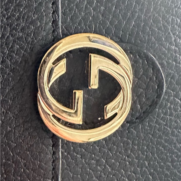 Gucci interlocking G wallet on chain in black grain leather - Picture 4 of 16